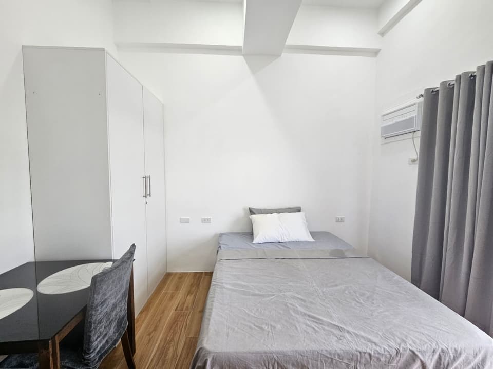Photo 1 of Condo for Rent in VERTEX CENTRAL