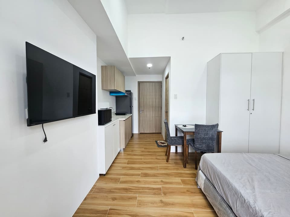 Photo 4 of Condo for Rent in VERTEX CENTRAL